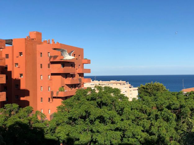 obrávia vázquez viviendas estepona